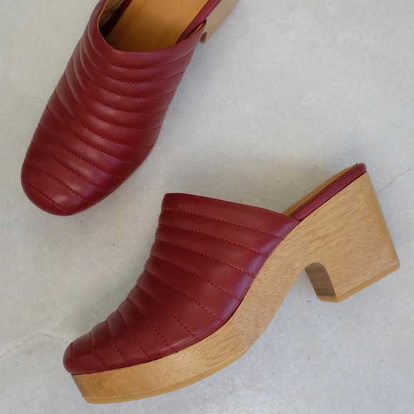 BEKLINA Ribbed Clog Blood Leather Dark Red Clogs Rib Lego Mules Wood Wedge Comfy